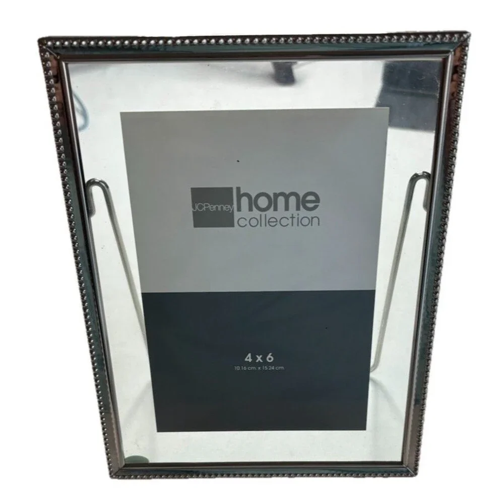 J C Penny Home Collection Silver Metal & Glass 4 x 6 Desk Photo Picture Frame